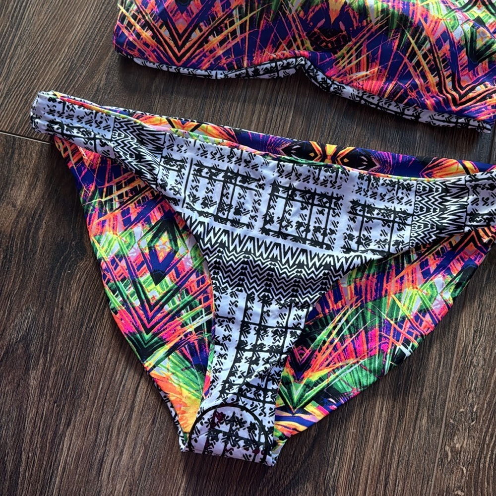 Reversible two piece - Picture 5 of 6